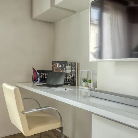 Large And Modern 1brd Flat At Lovely Saint Germain 아파트