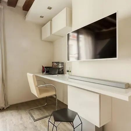 Large And Modern 1brd Flat At Lovely Saint Germain 아파트 *