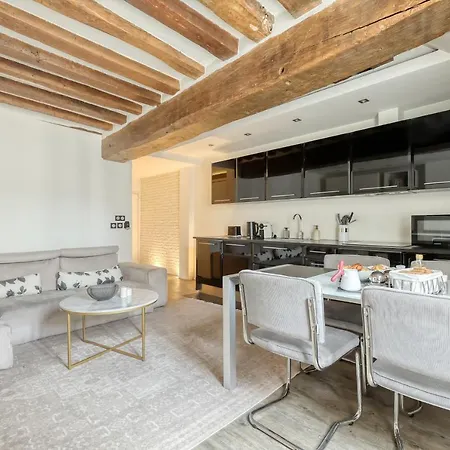 Large And Modern 1brd Flat At Lovely Saint Germain شقة