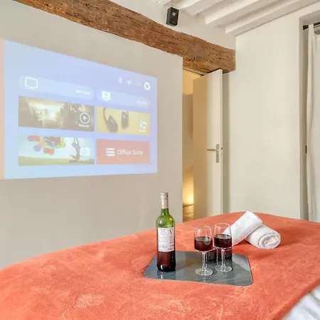 Large And Modern 1brd Flat At Lovely Saint Germain شقة باريس